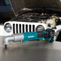 Makita LT02R1 12V MAX CXT 2.0 Ah Lithium-Ion Cordless 3/8 in. Angle Impact Wrench Kit image number 4