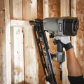 NuMax SFR2190WN 21 Degree 3-1/2 in. Pneumatic Full Round Head Framing Nailer with 500 Nails image number 6