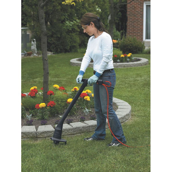 Black & Decker ST1000 1.8 Amp 9 in. Straight Shaft Electric String
