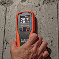 Detection Tools | Klein Tools ET140 Pinless Moisture Meter for Drywall, Wood, and Masonry image number 4
