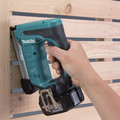 Makita XTS01Z 18V LXT Lithium-Ion 3/8 in. Crown Stapler (Tool Only) image number 7