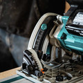 Makita XPS01PMJ 18V X2 (36V) LXT Brushless Lithium-Ion 6-1/2 in. Cordless Plunge Circular Saw Kit with 2 Batteries (4 Ah) image number 22