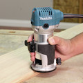 Compact Routers | Factory Reconditioned Makita RT0701C-R 1-1/4 HP  Compact Router image number 3