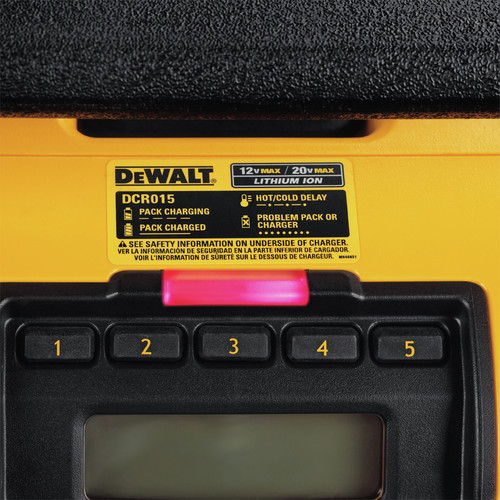 Dewalt DCR015 12V20V MAX Cordless Worksite Radio and Charger
