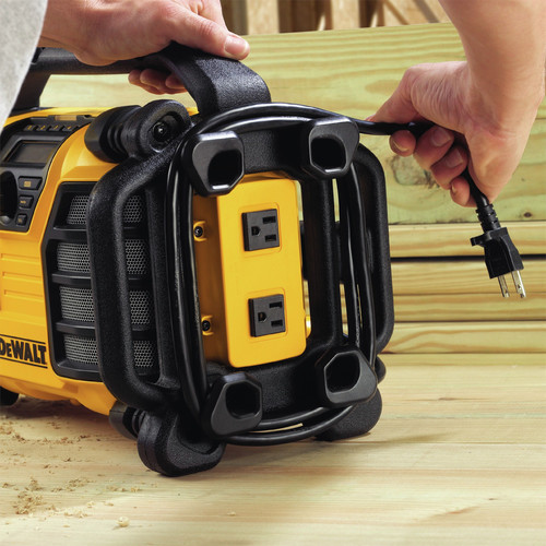 Dewalt DCR015 12V20V MAX Cordless Worksite Radio and Charger