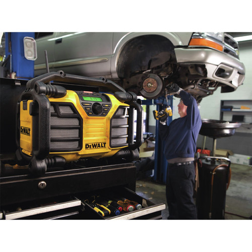 Dewalt DCR015 12V20V MAX Cordless Worksite Radio and Charger
