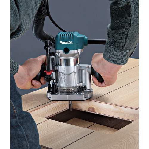Uanset hvilken Løb Frastødende Makita RT0701CX3 1-1-4 HP Compact Router Kit with Attachments | Tyler Tool