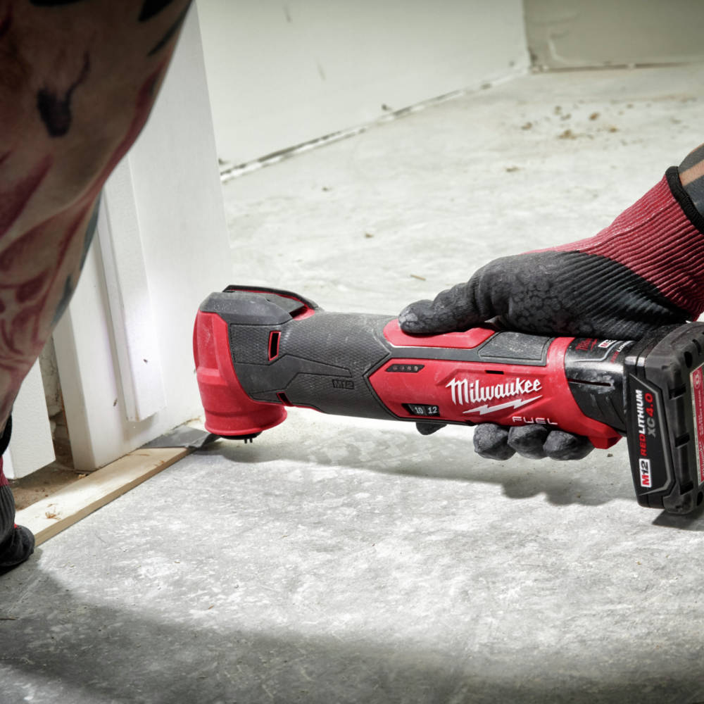 Milwaukee 252621XC M12 FUEL Brushless LithiumIon Cordless Oscillating