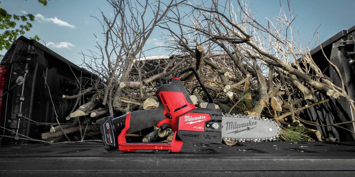 The new Milwaukee M12 FUEL HATCHET 6 in.Pruning Saw combines industry-leading features with unmatched access, control and power to create a best-in-class tool