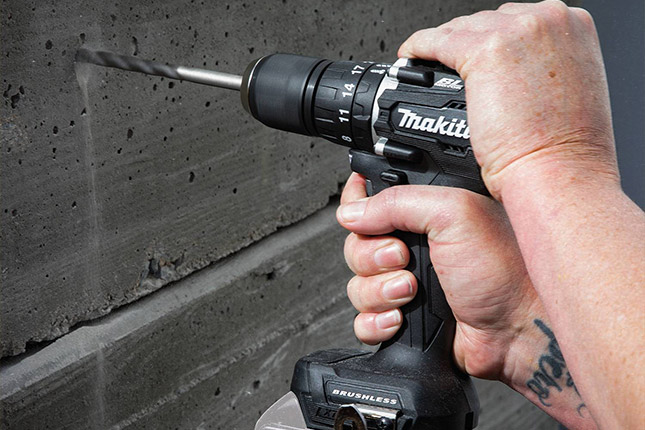 2 FREE Makita 18V LXT Impact Driver, Drill Driver (Tool Only) or 18V LXT 5 Ah Battery